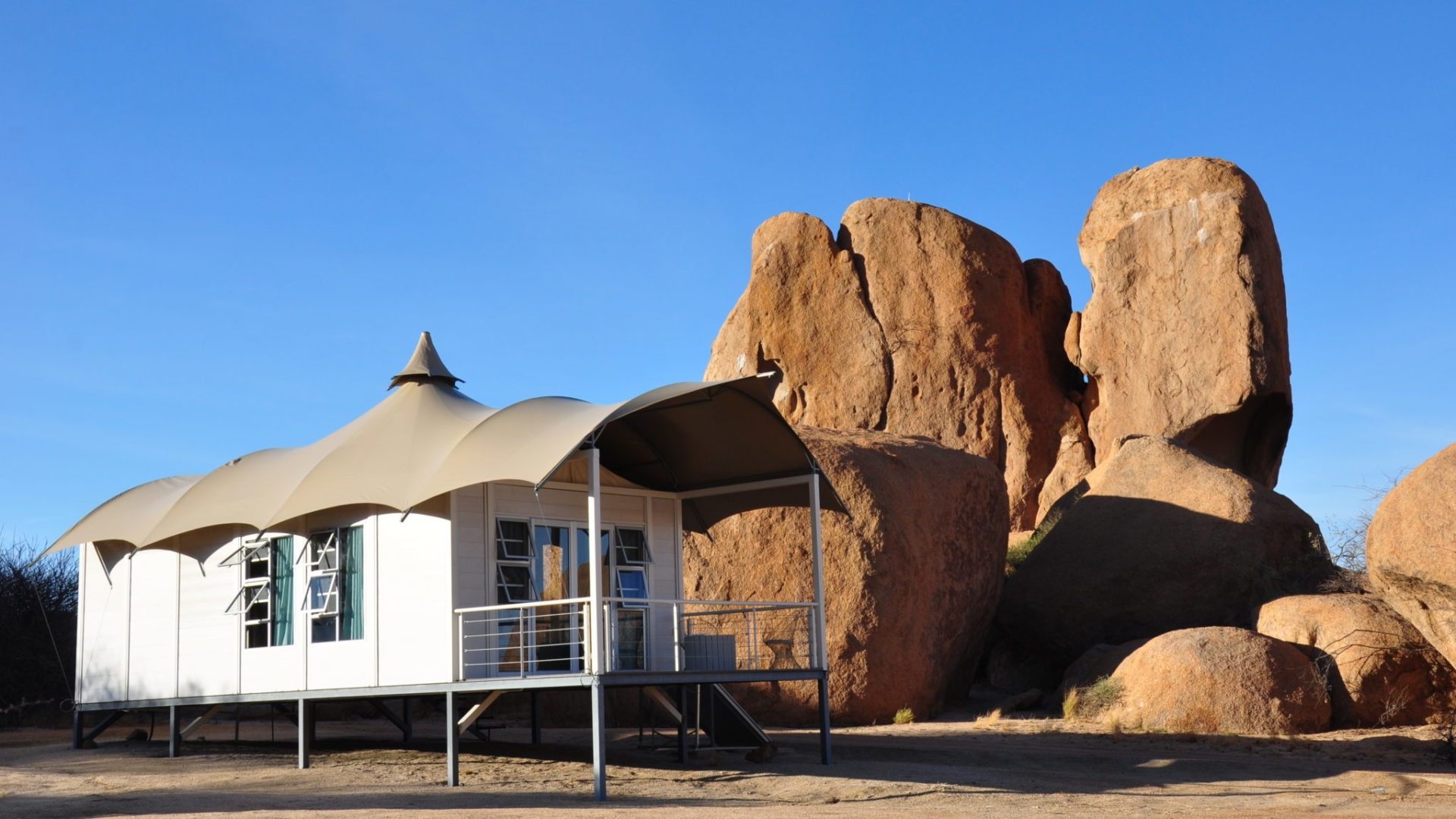 Spitzkoppen Lodge Tent
