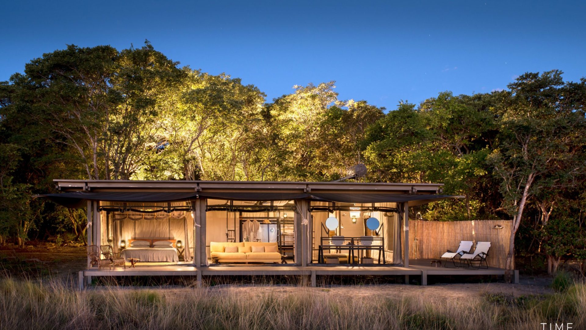 king lewanika lodge liuwa room at night