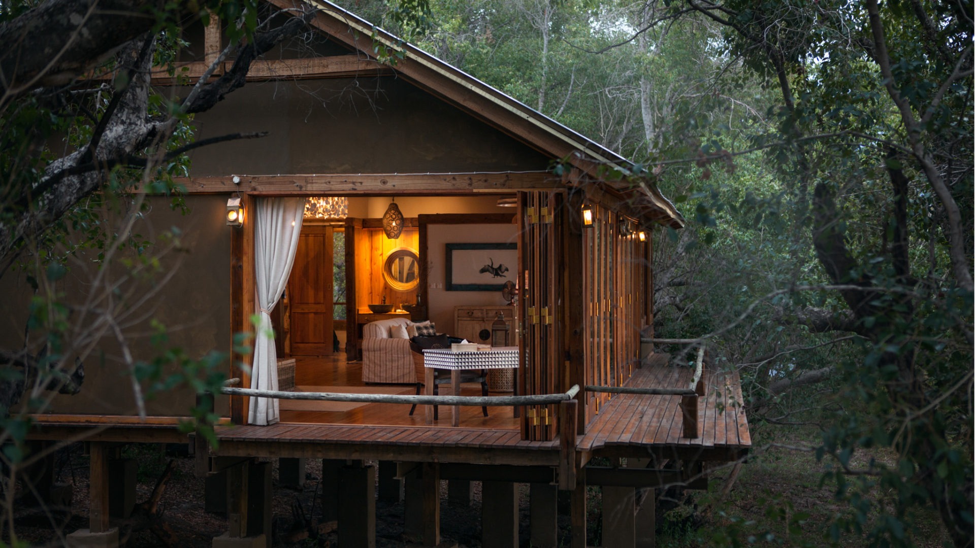 tongabezi lodge livingstone dog house