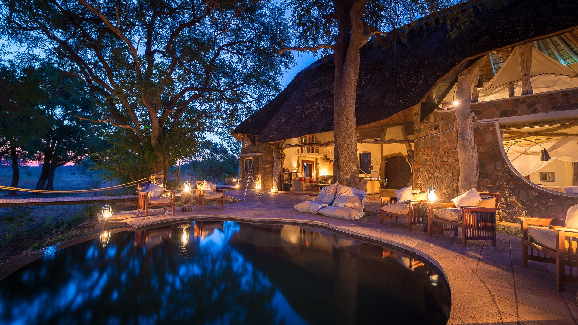 zambia south luangwa national park luangwa safari house private house 14