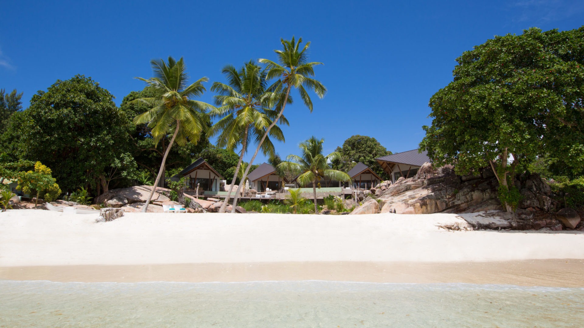 Seychelles inner islands praslin deckenia villa1