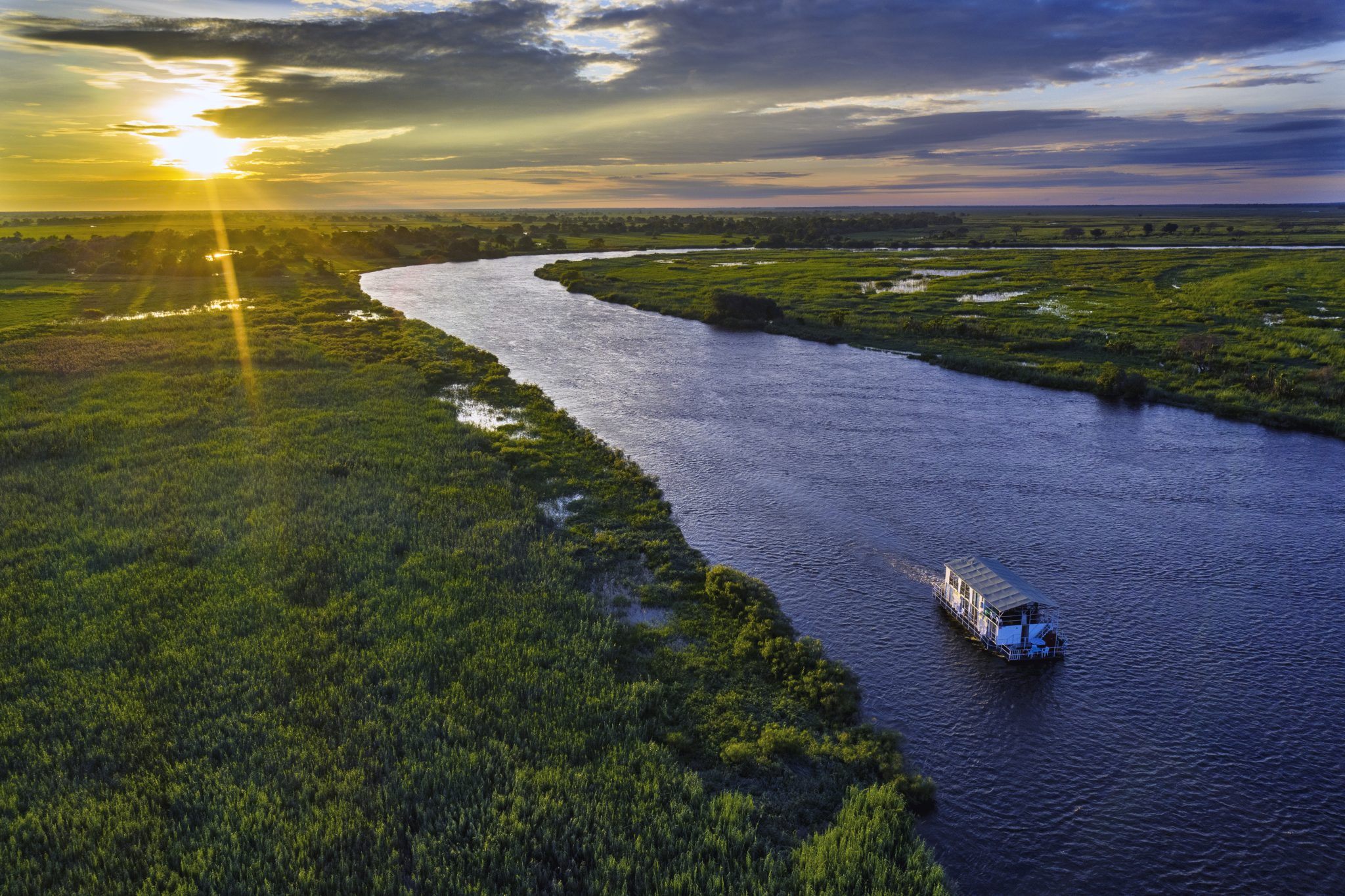 botswana okavangodelta houseboat7 botswana okavangodelta houseboat7