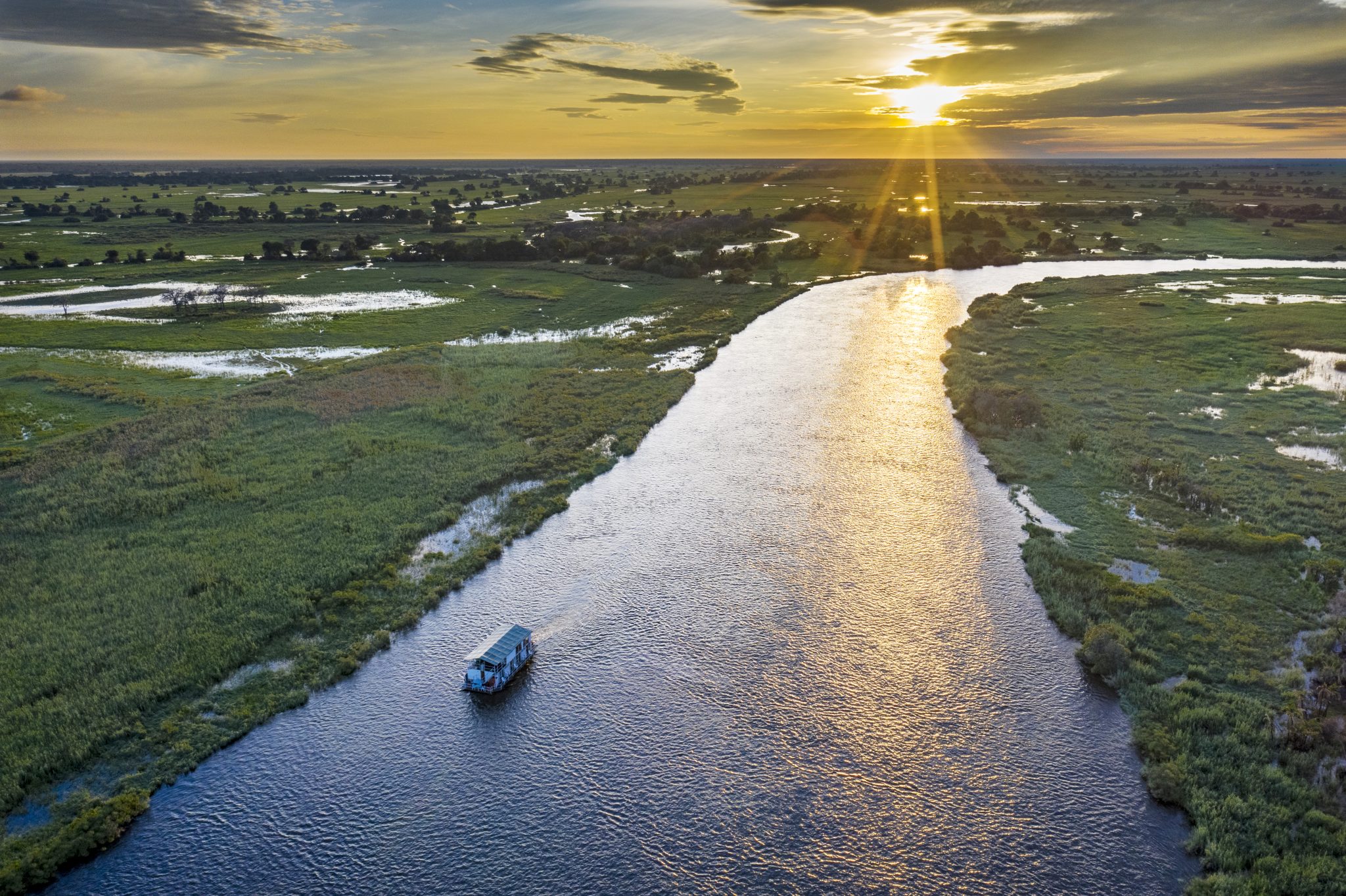 botswana okavangodelta houseboat8
