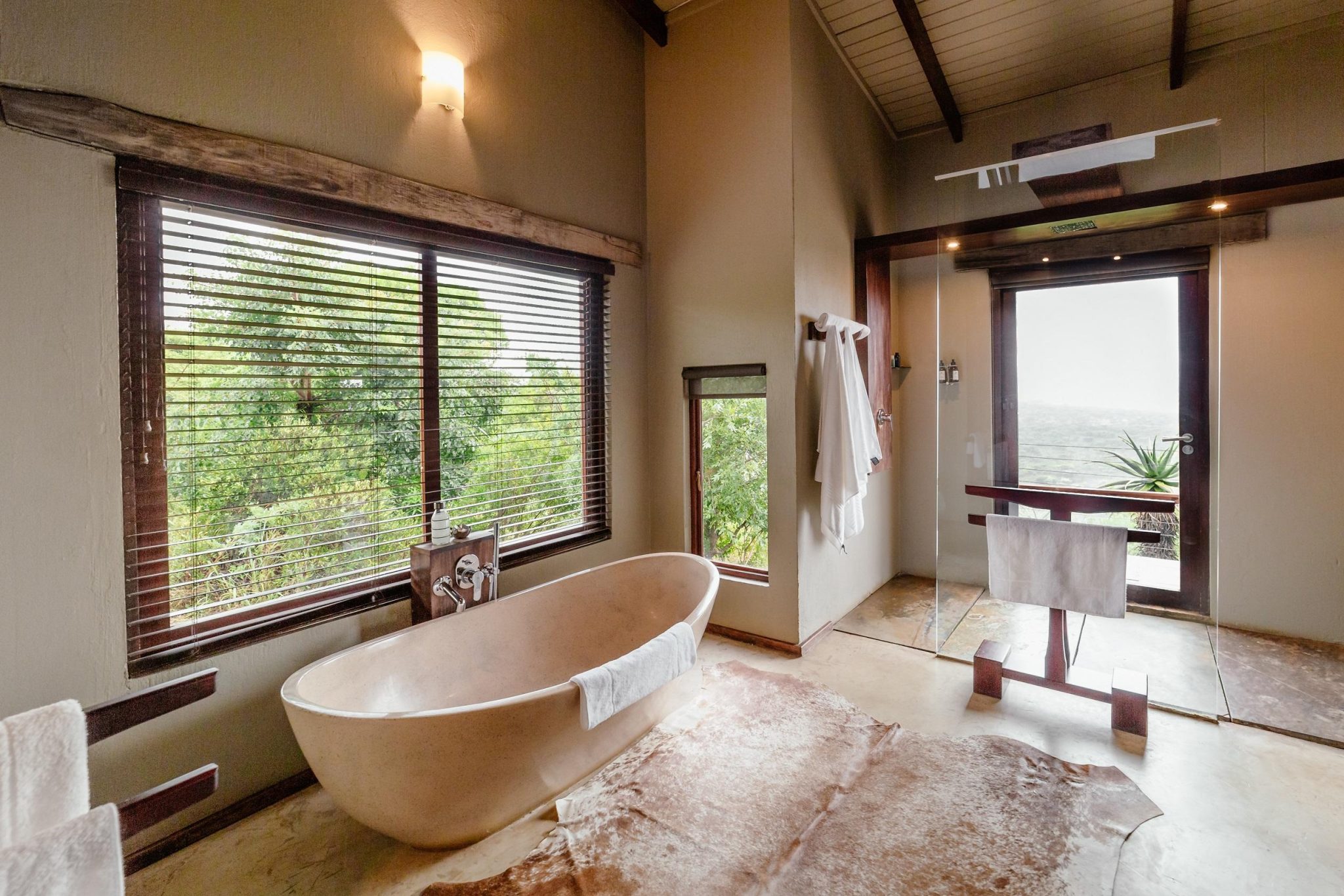 Rhino Ridge Safari Lodge South Africa11