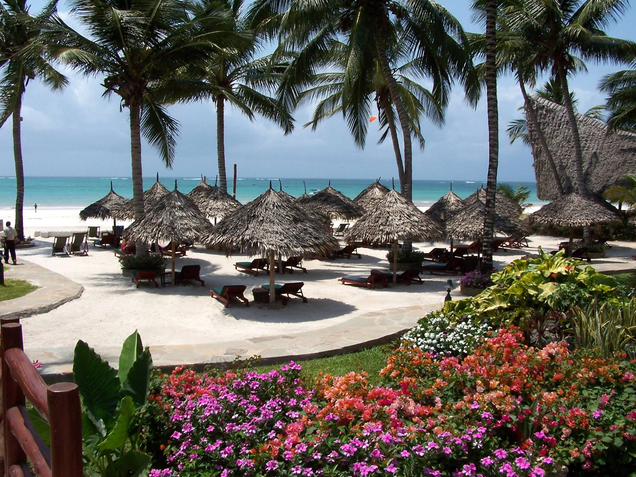 Pinewood Beach Resort Spa Diani Kenya safari frank24 Pinewood Beach Resort Spa Diani Kenya safari frank24