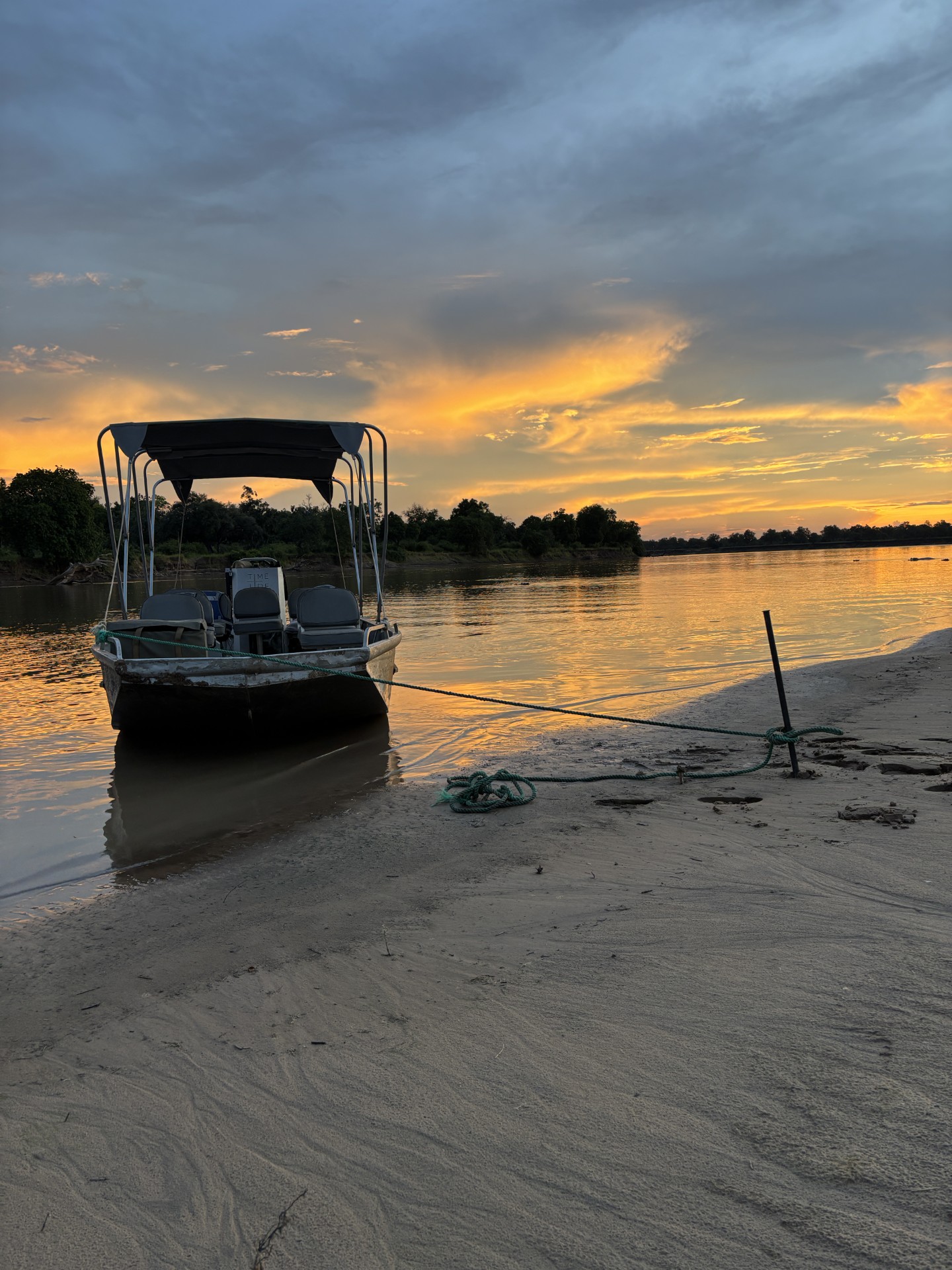 river sundowner southluangwa river sundowner southluangwa